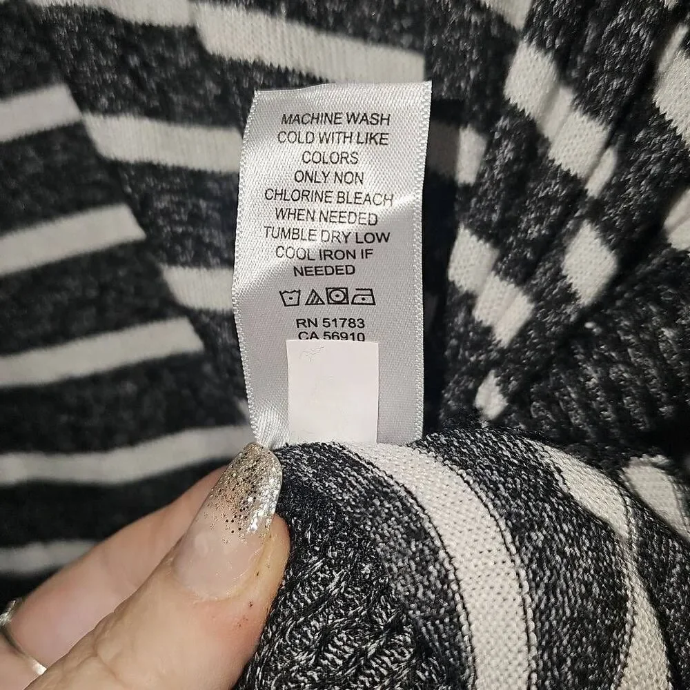 Maurices Cowl neck, soft, long sleeve sweater. Size Large